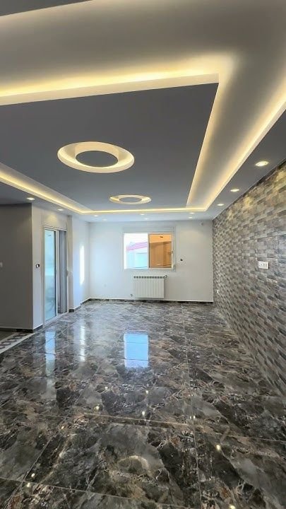 تصميم داخلي حديث لغرفة طعام بالرياض